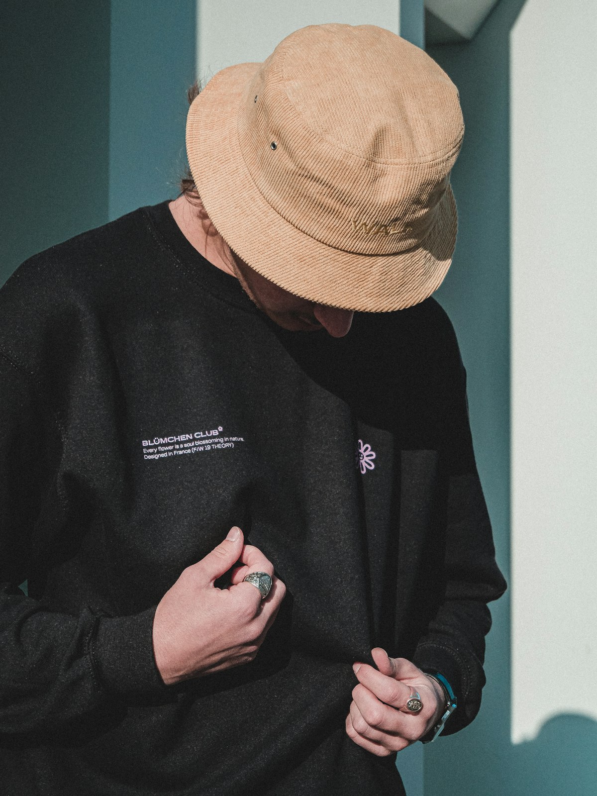 STUDIO 24 ESSENTIAL CREW SWEAT
